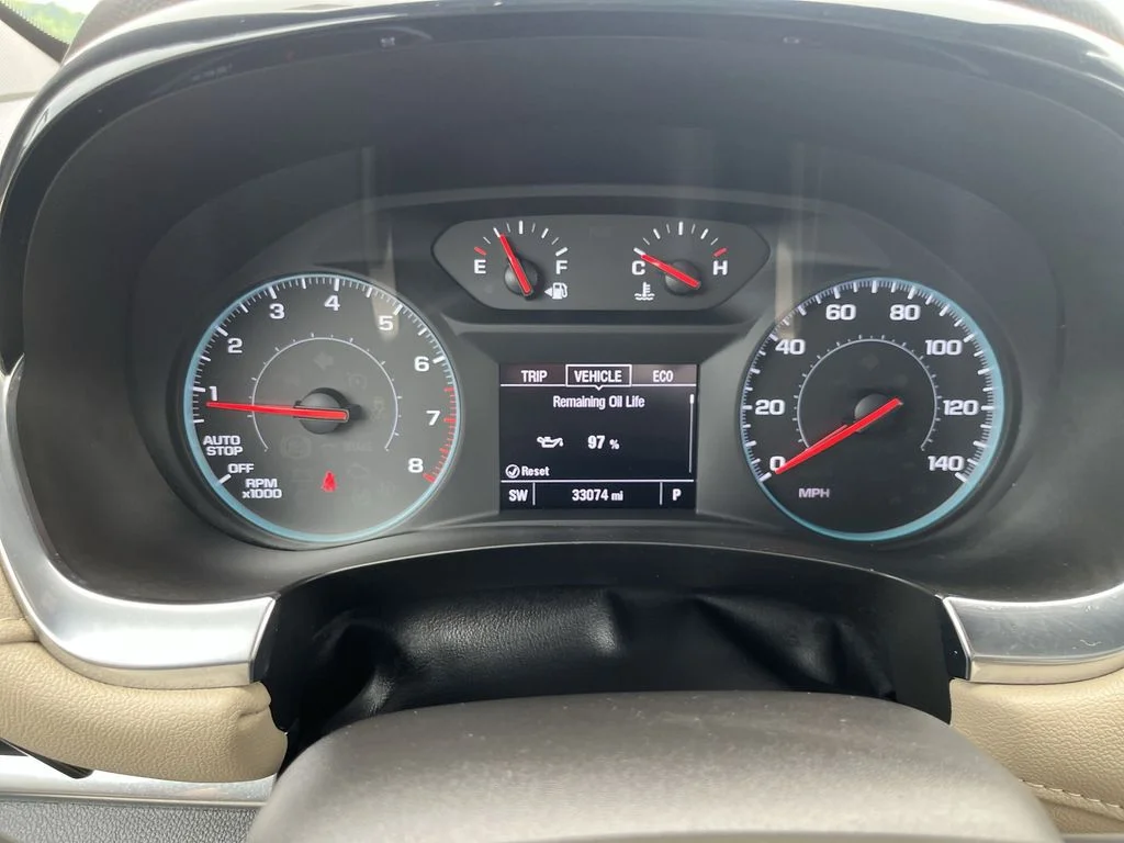 Used 2023 White Chevrolet LS image 17