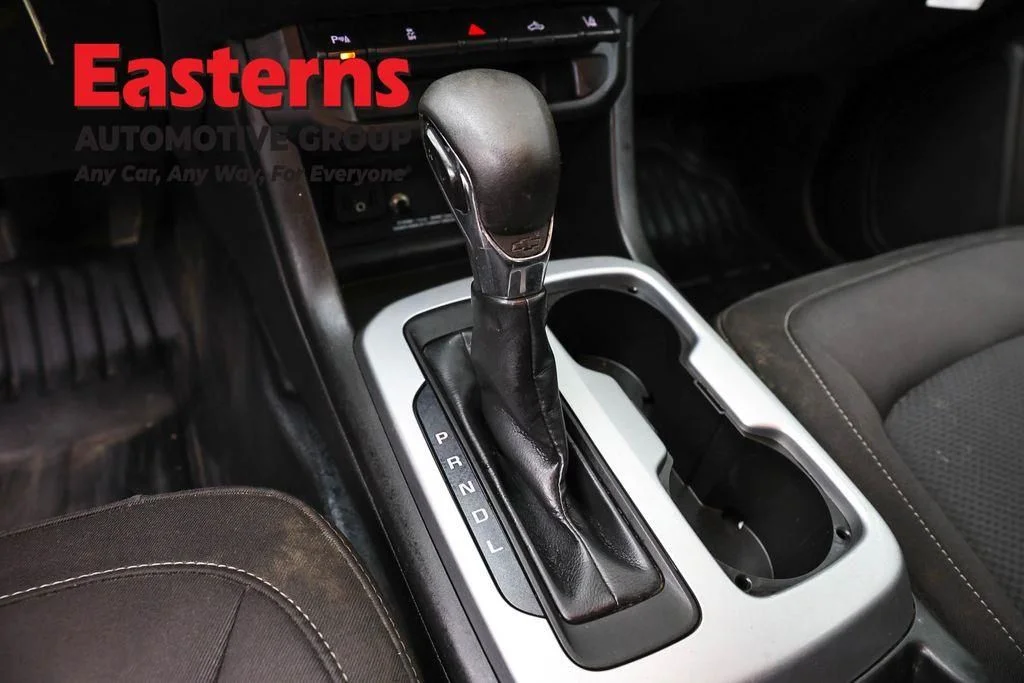 Used 2022 White Chevrolet LT image 15