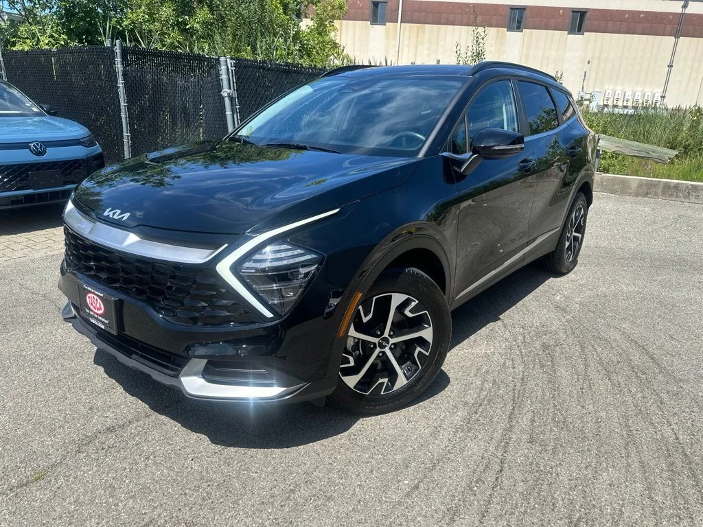Used 2025 Black Kia EX image 1