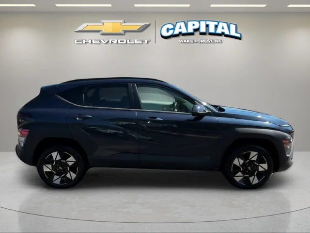 Used 2025 Blue Hyundai SEL image 6