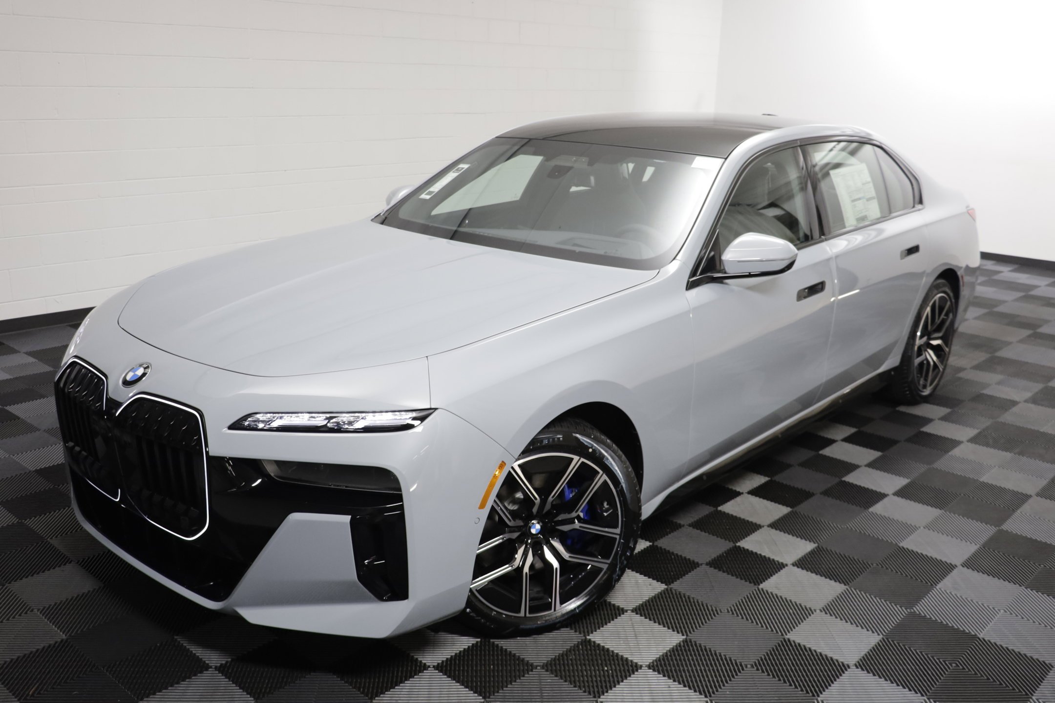 New 2026 Brooklyn Grey Metallic BMW 760i xDrive image 2