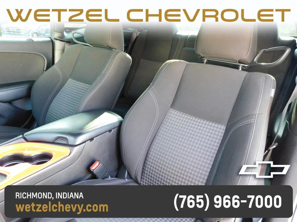 Used 2023 Orange Dodge SXT image 15