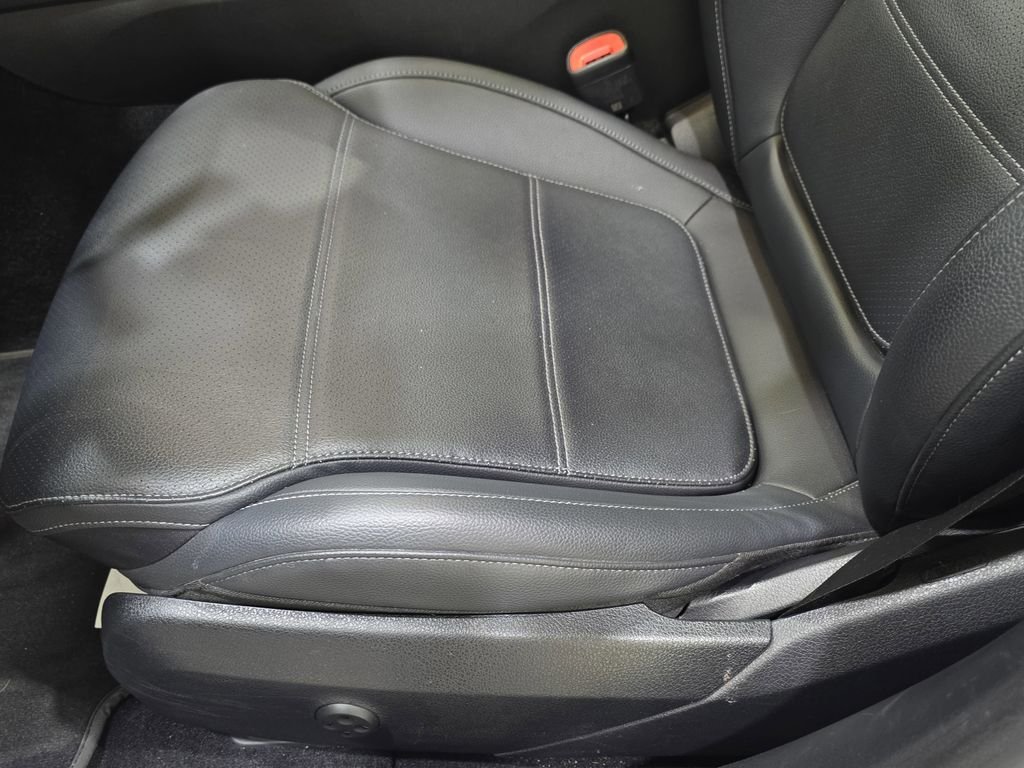 Used 2022 Gold Mercedes-Benz C 300 image 30