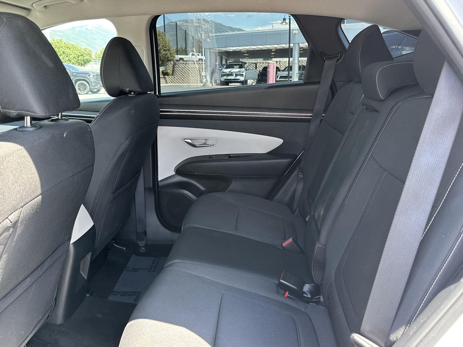 Used 2024 White Hyundai SE image 19