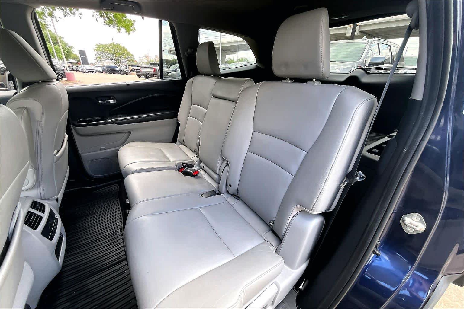 Used 2019 Obsidian Blue Pearl Honda EX-L image 37