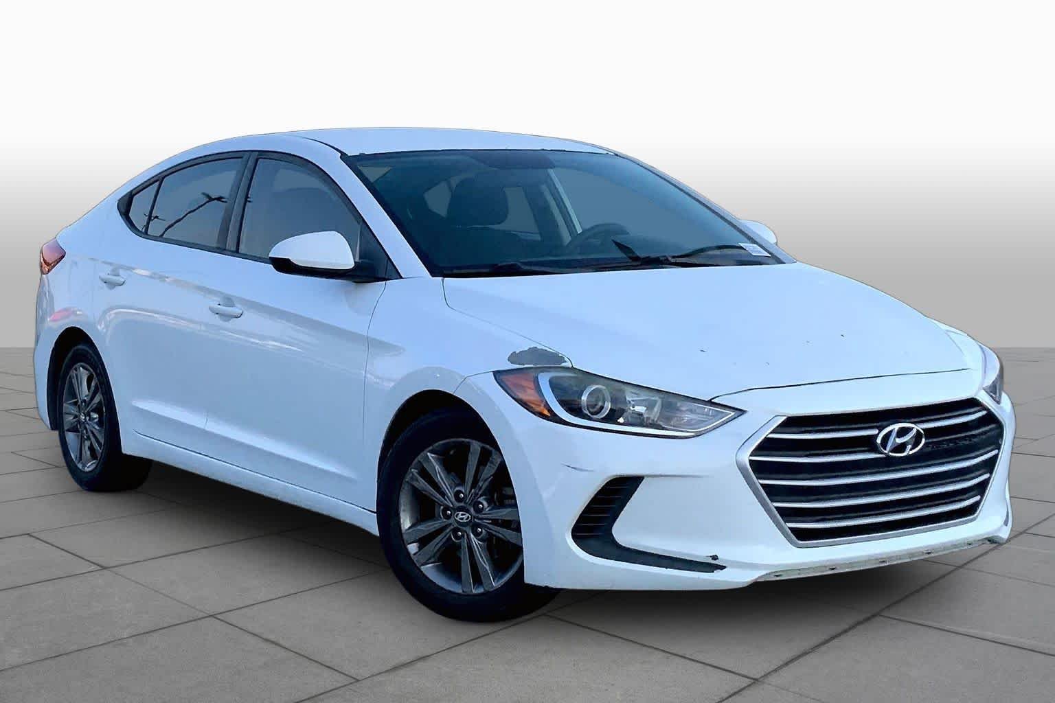 Used 2018 Quartz White Pearl Hyundai SEL image 3