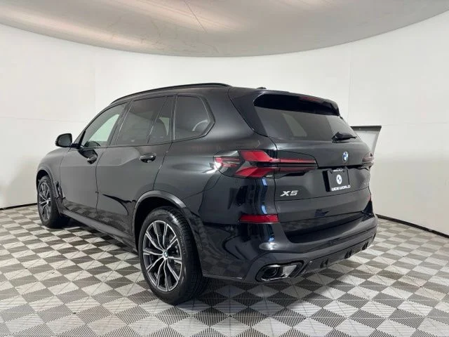 New 2026 Dk. BMW xDrive40i image 5