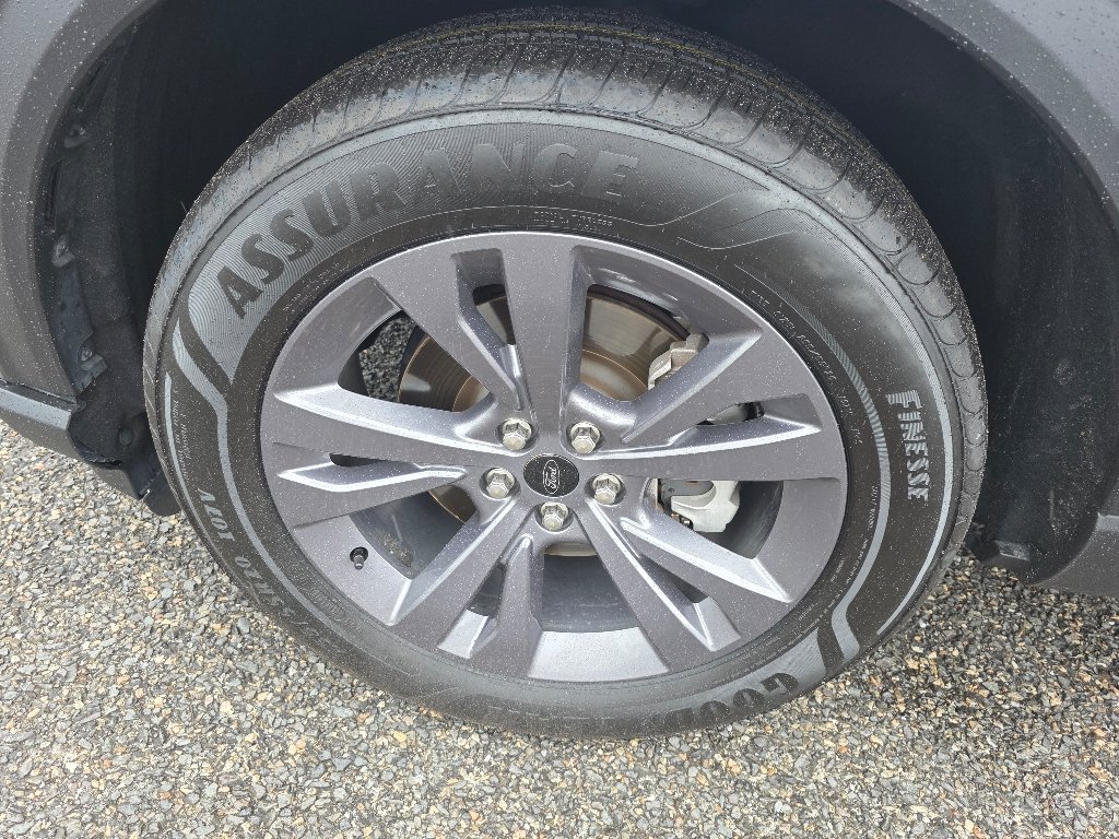 Used 2024 Silver Metallic Ford XLT image 35