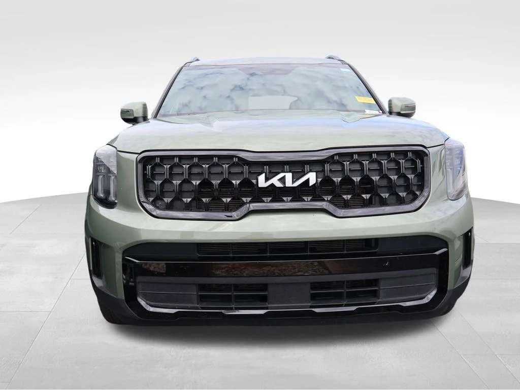 Used 2024 Jungle Green Kia EX X-Line image 11