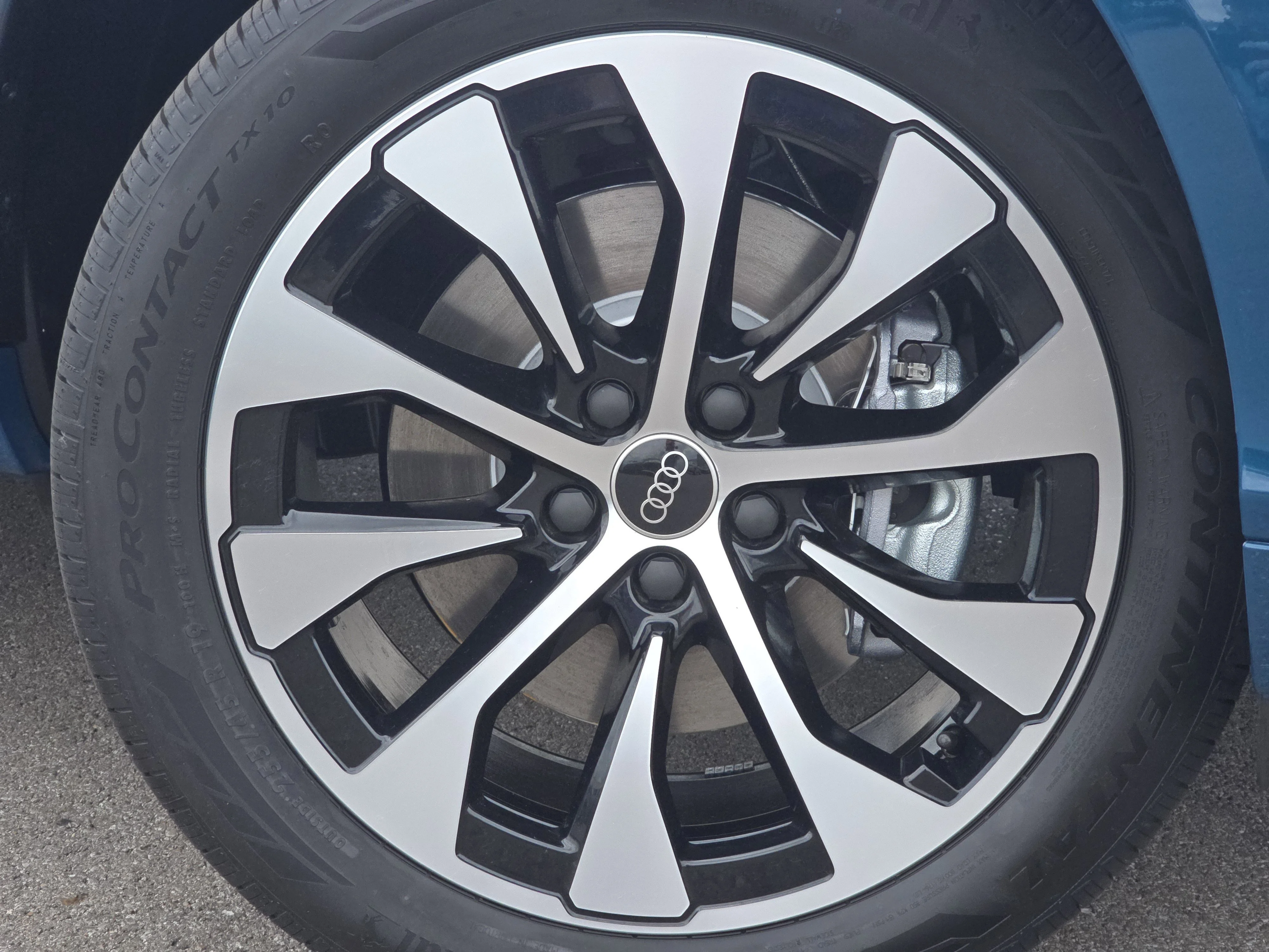 New 2026 Malpelo Blue Metallic Audi S line image 16