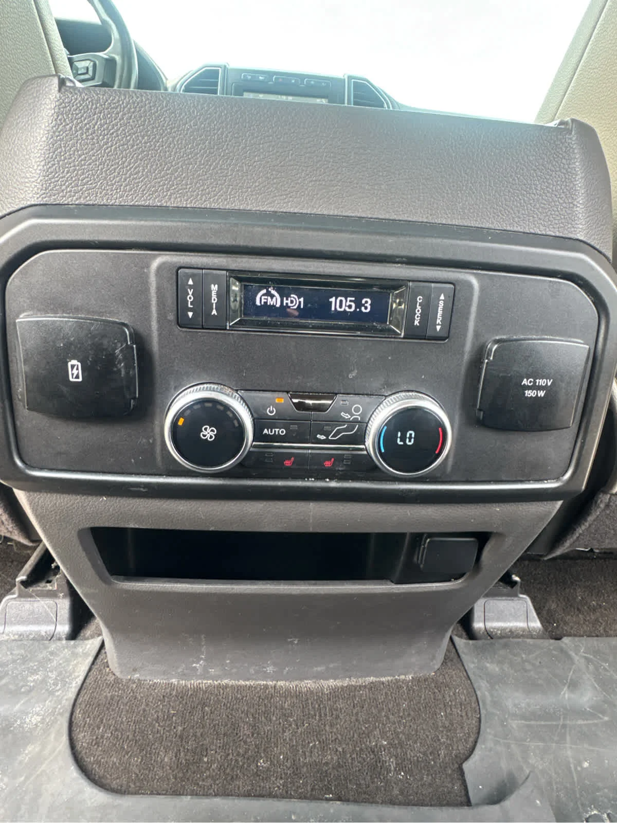 Used 2019 White Platinum Metallic Tri-Coat Ford Limited image 24