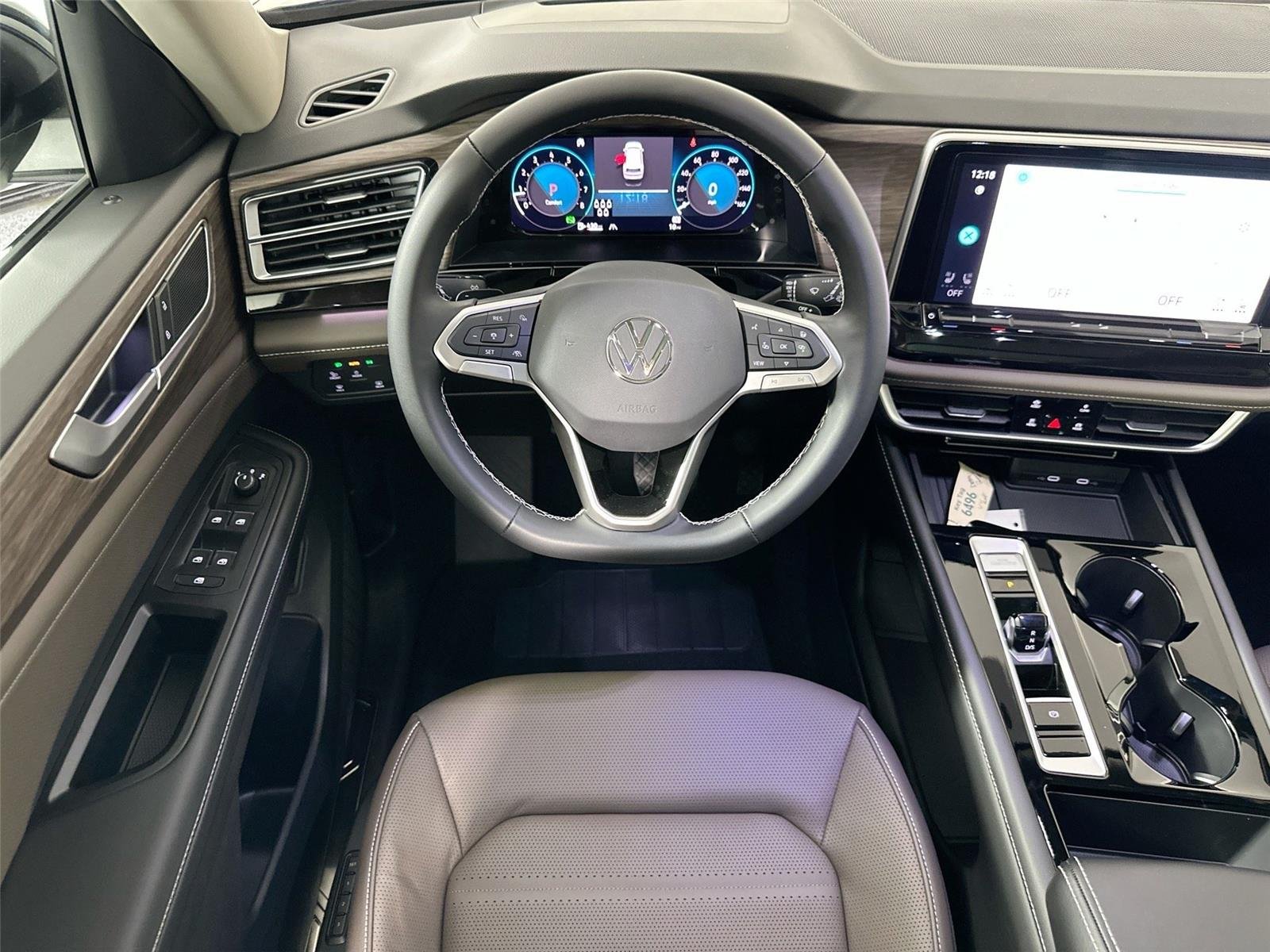 New 2026 Deep Black Pearl Volkswagen 2.0T SEL image 22