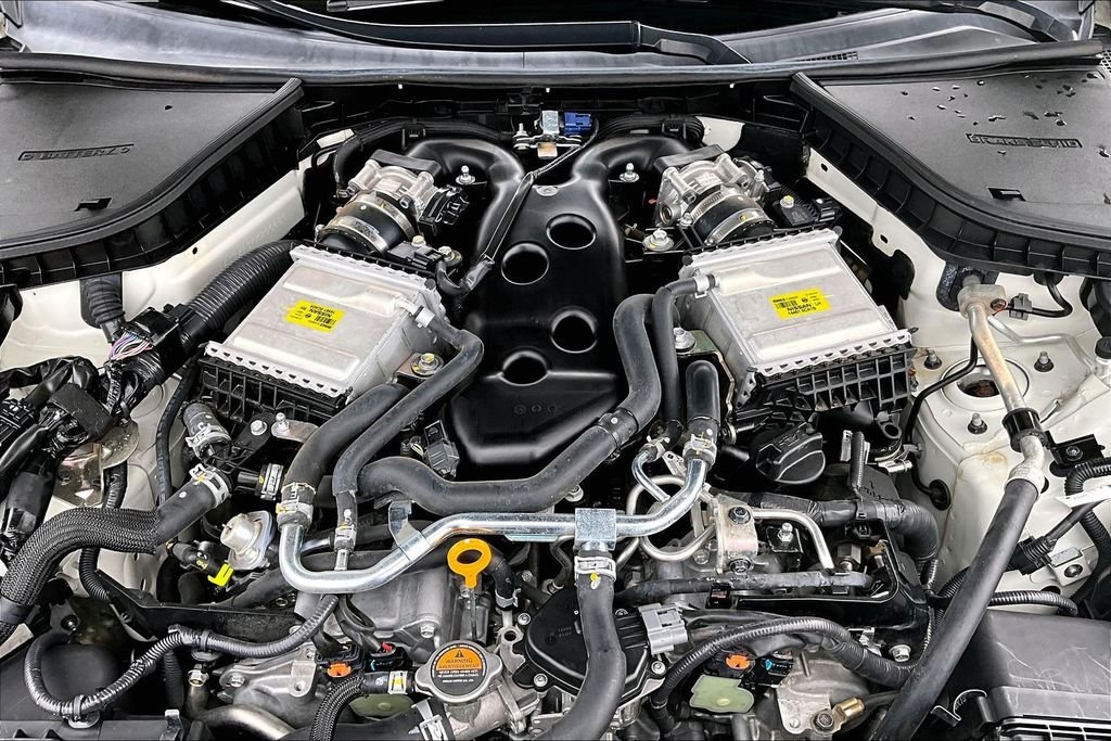 Used 2019 White INFINITI Red Sport 400 image 9