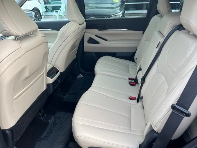 Certified Used 2024 Blue INFINITI Sensory image 17
