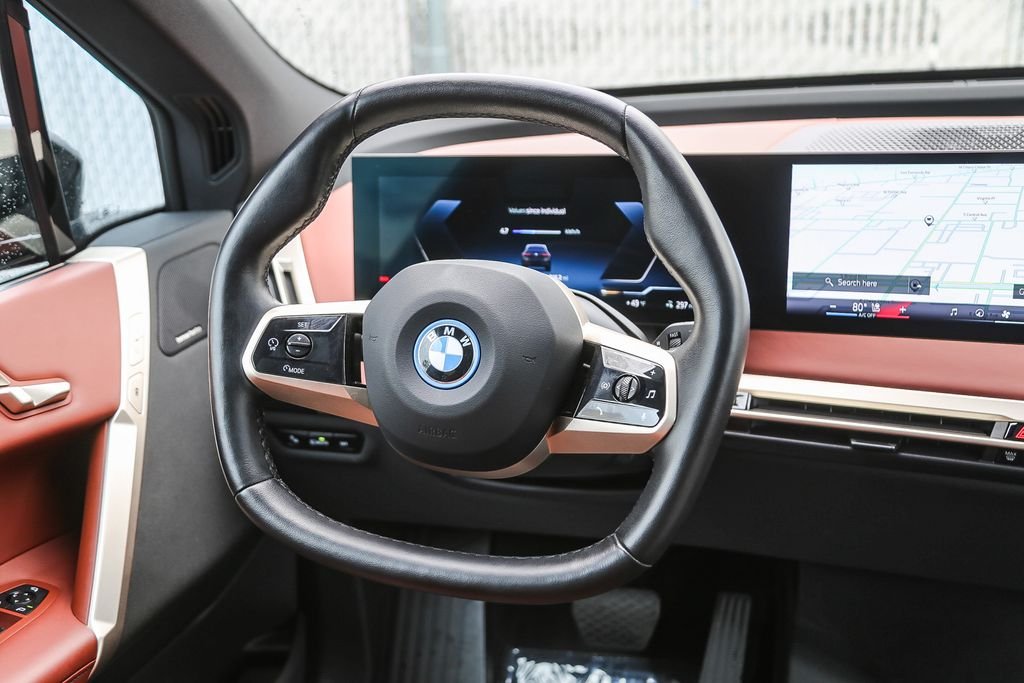 2025 BMW iX 50 - Photo 11