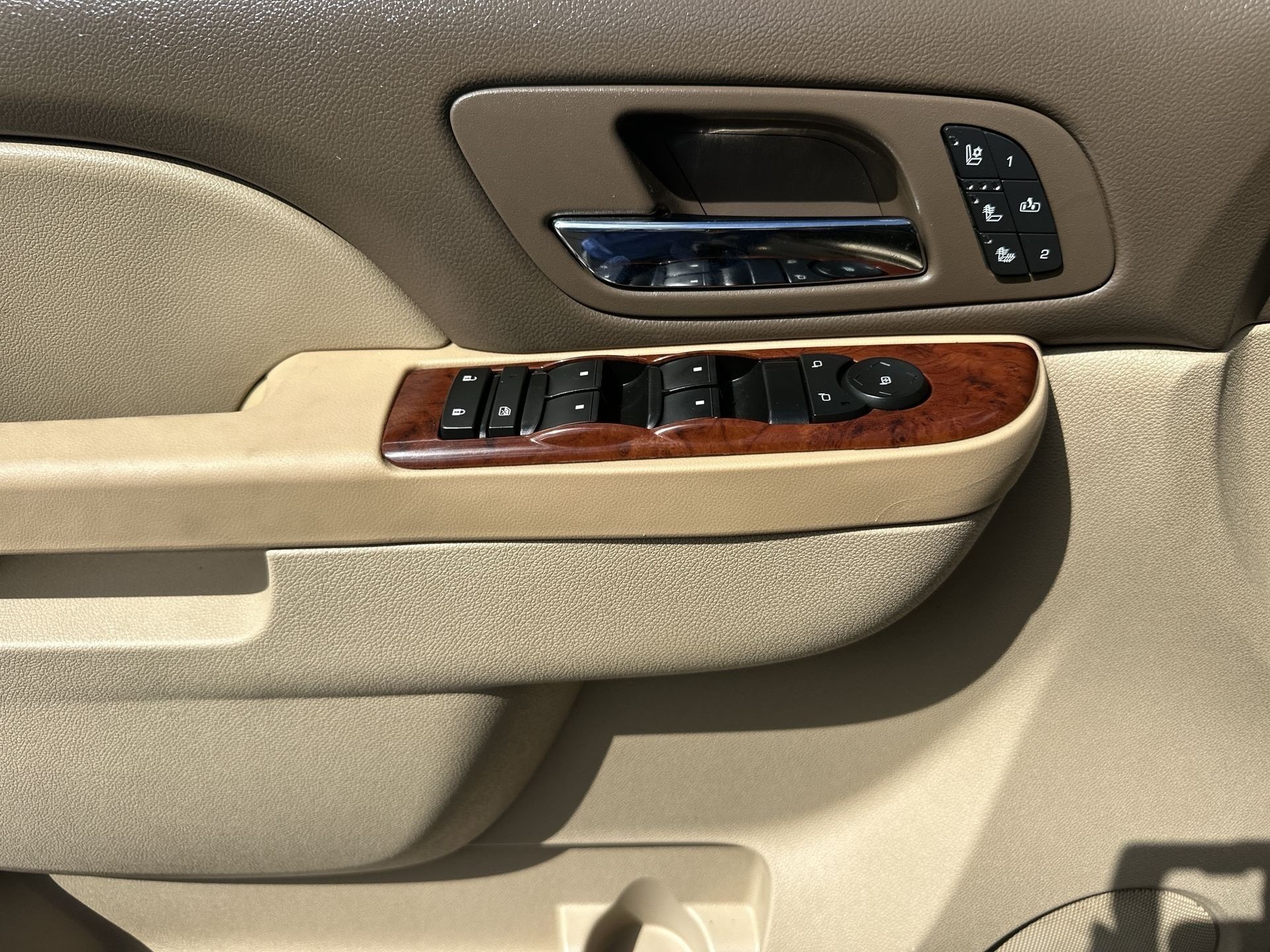 Used 2013 MOCHA STEEL METALLIC GMC SLT image 23