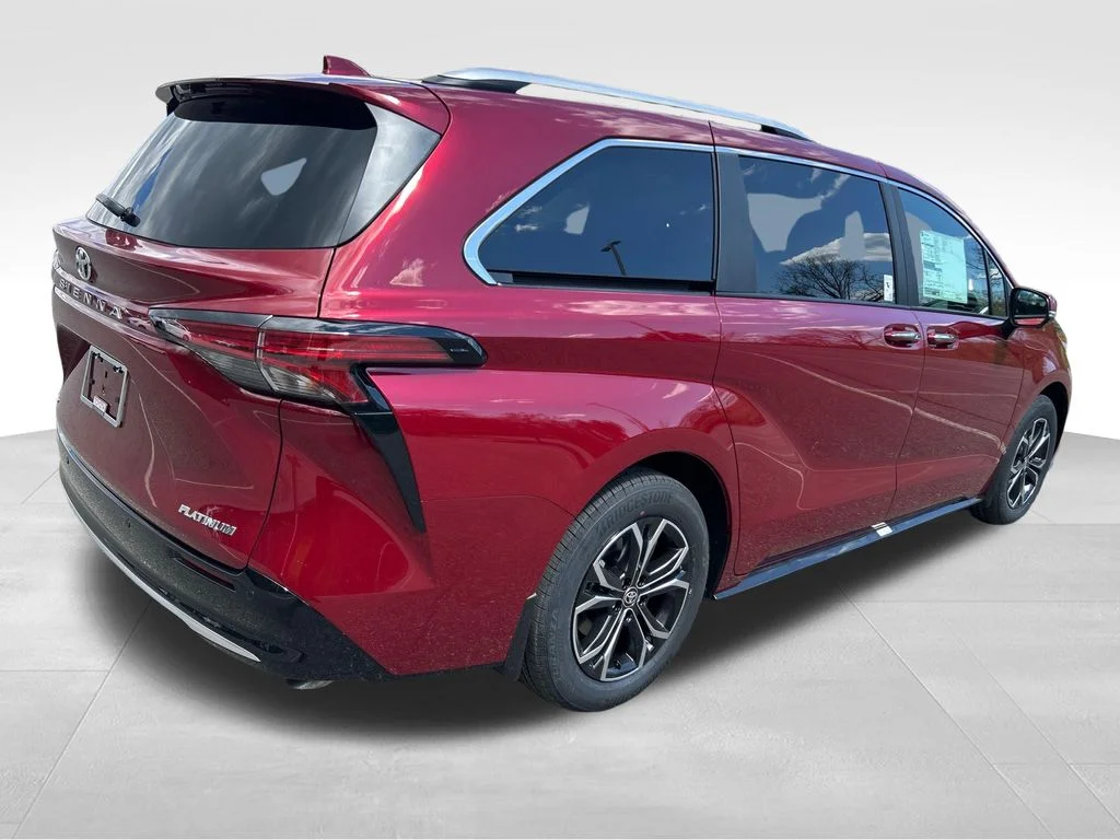 New 2026 Ruby Flare Pearl Toyota Platinum image 5