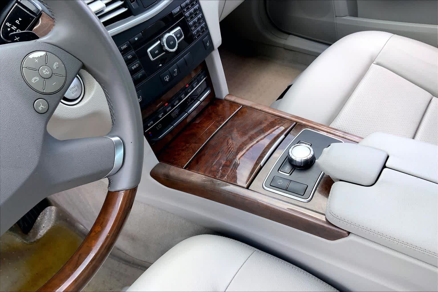 Used 2013 Palladium Silver Metallic Mercedes-Benz E 350 Luxury image 16