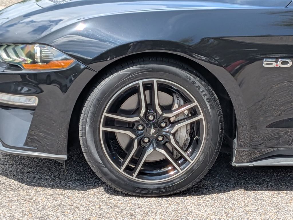 Used 2020 Shadow Black Ford GT Premium image 12