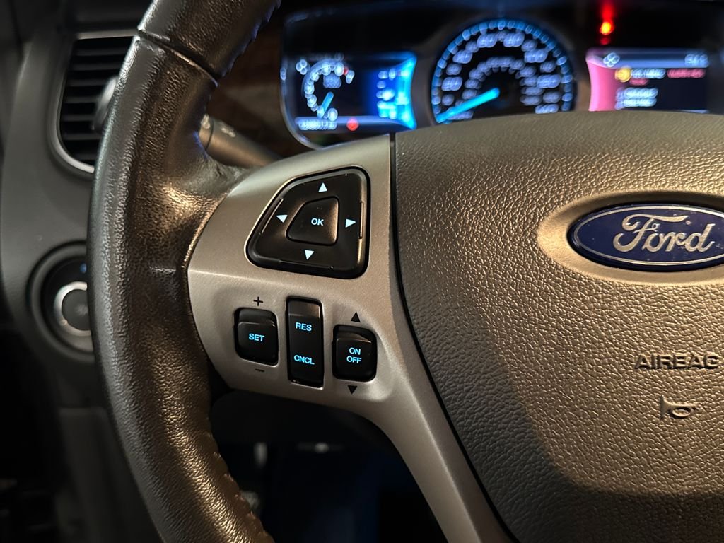 Used 2017 Gray Ford Limited image 16