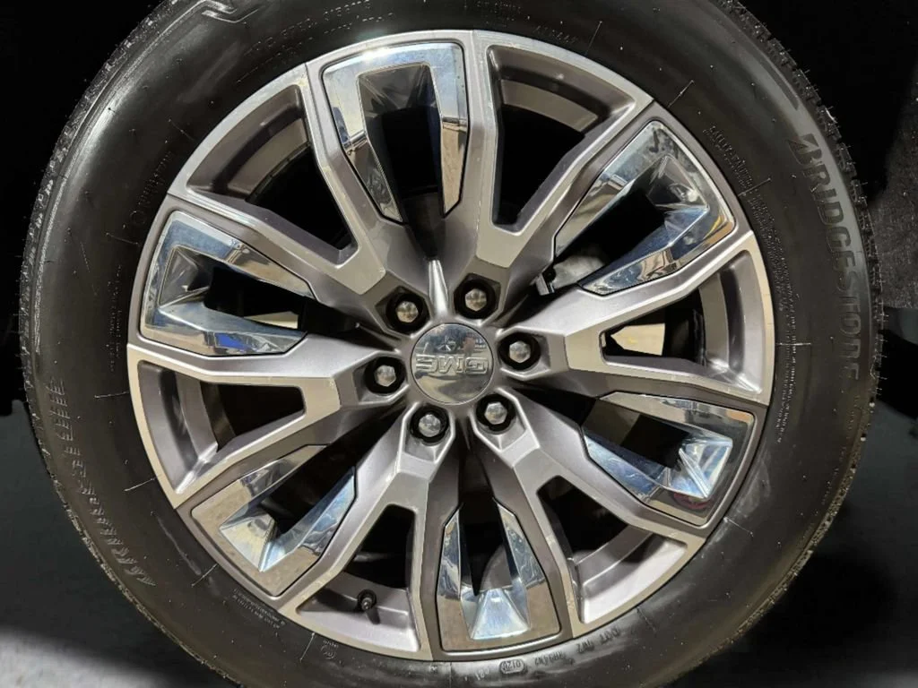 Used 2023 Onyx Black GMC Denali image 37