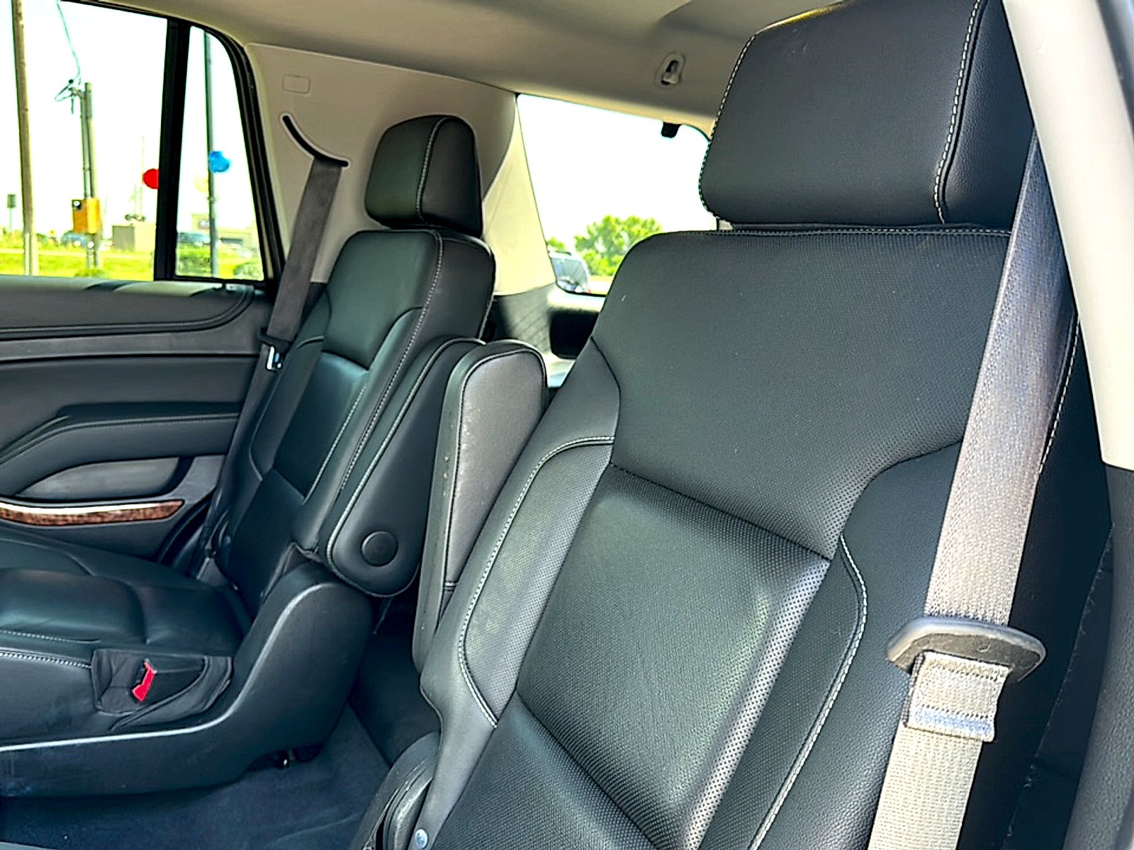 Used 2020 Summit White Chevrolet 2WD Premier image 19