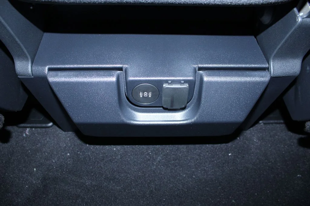 New 2026 Agate Black Metallic Ford F-250® XLT image 24