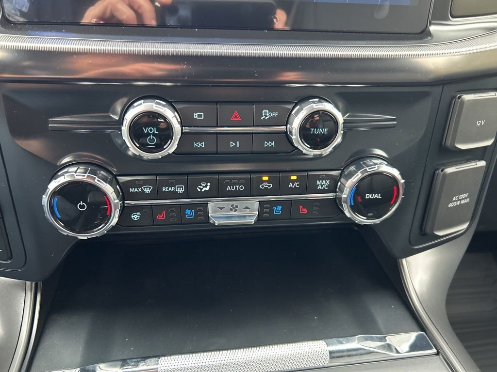 New 2026 Oxford White Ford Lariat image 28