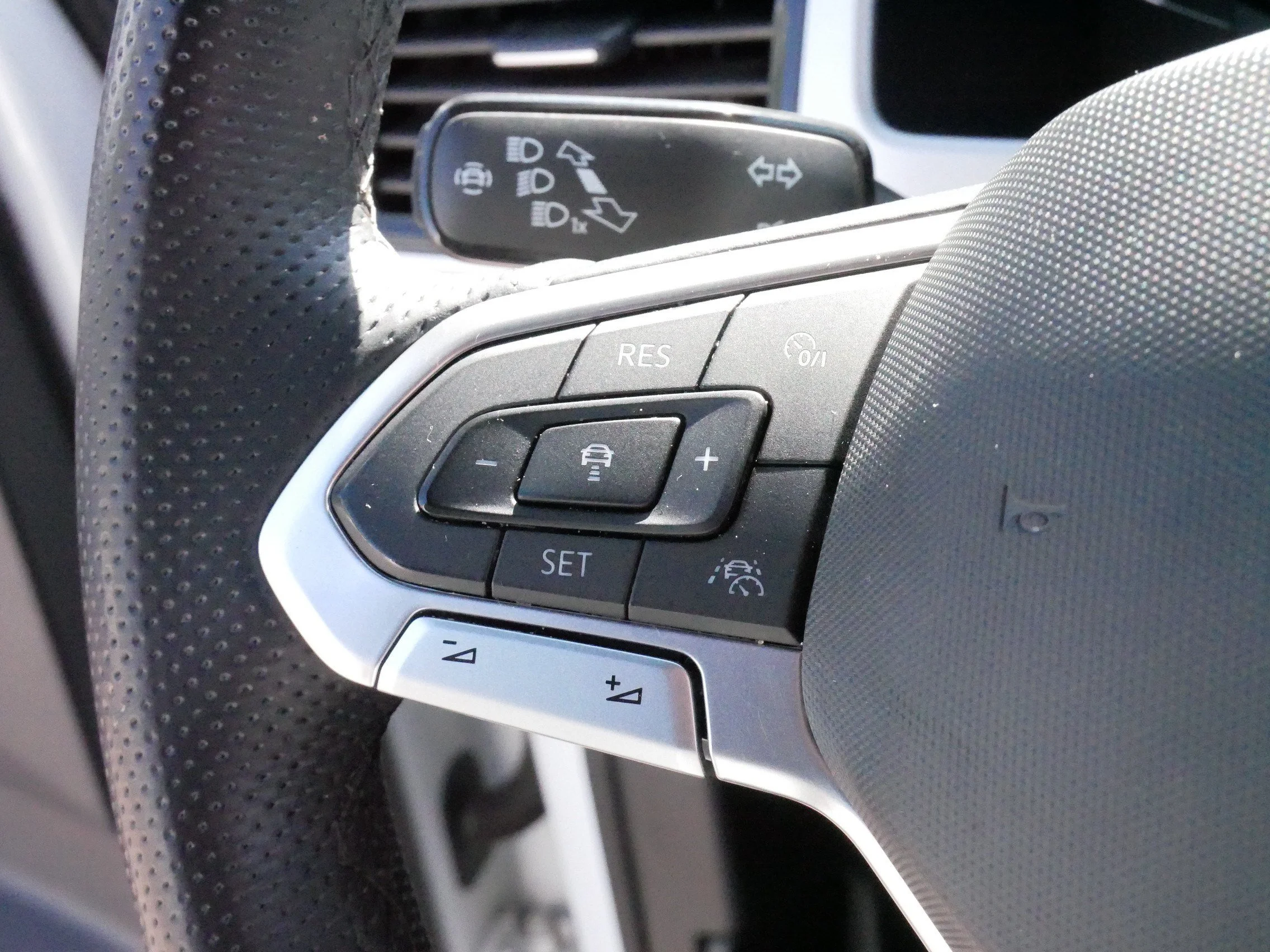 Certified Used 2023 Opal White Pearl Volkswagen 2.0T SEL R-Line Black image 26