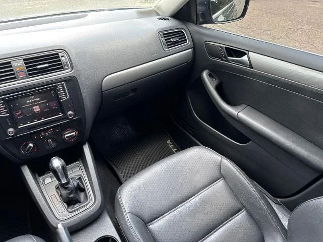 Used 2018 Platinum Gray Metallic Volkswagen  image 25
