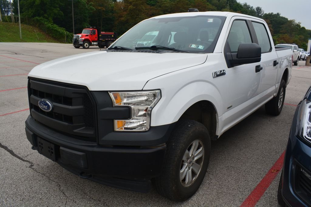 Used 2017 White Ford XL image 1