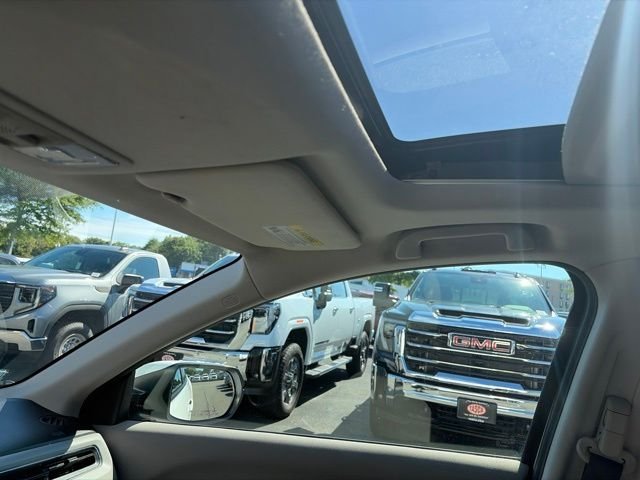 Used 2018 White Honda EX image 32