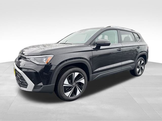 New 2026 Deep Black Pearl Volkswagen SE image 3