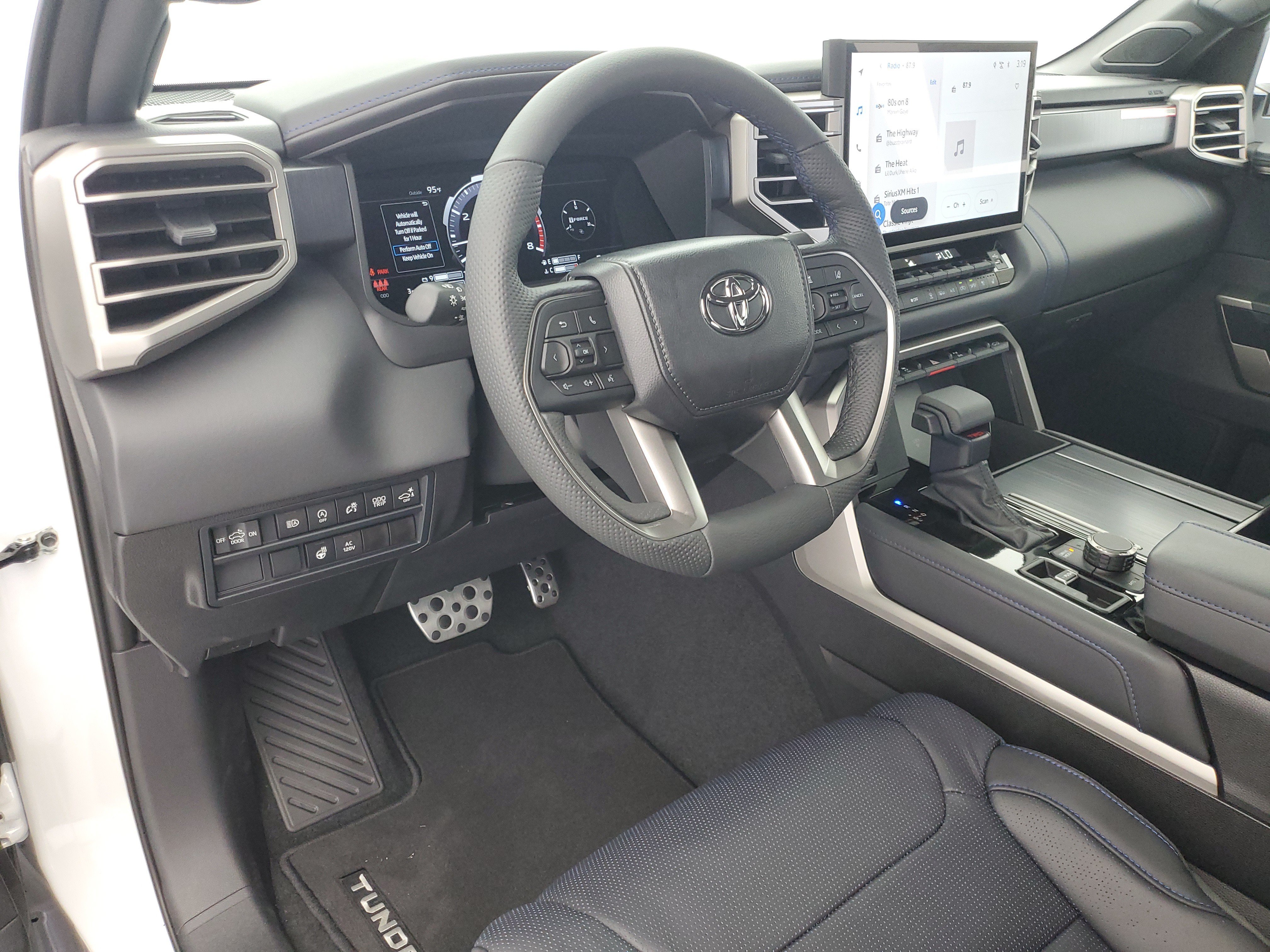 New 2026 Wind Chill Pearl <sup>1</sup> Toyota  Platinum image 18