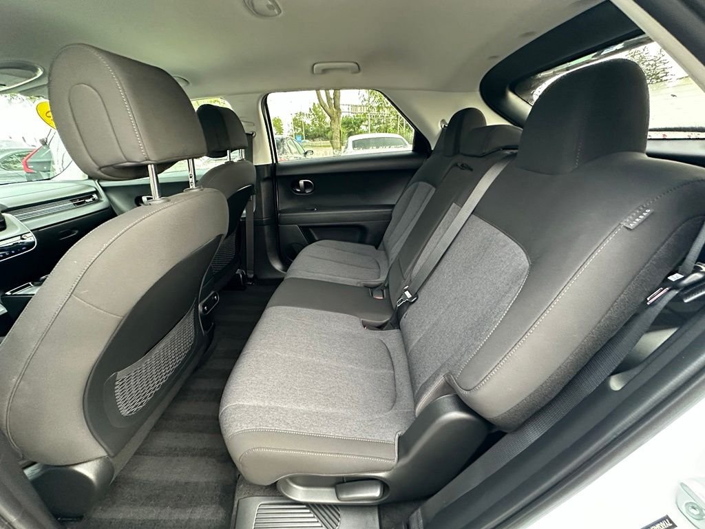 2025 Hyundai IONIQ 5 SE - Photo 13