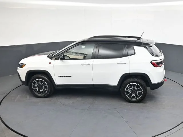 2025 Jeep Compass Trailhawk - Photo 27