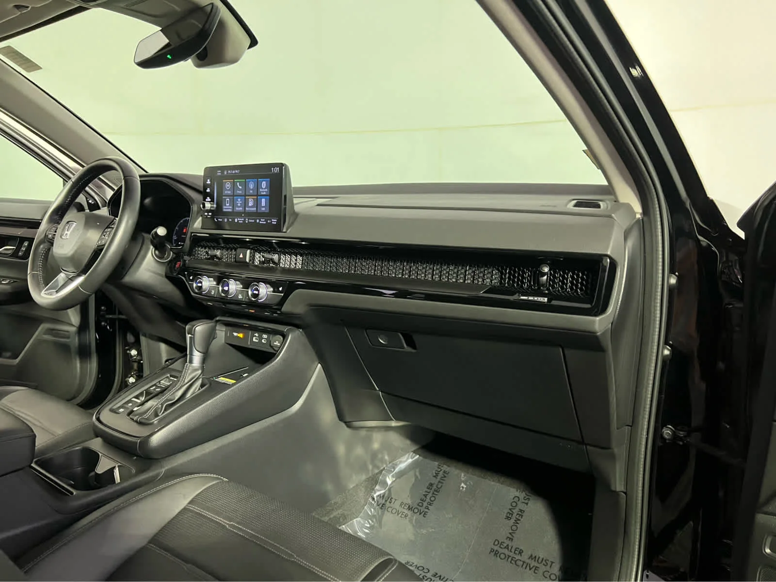 Used 2025 Crystal Black Pearl Honda EX-L image 30