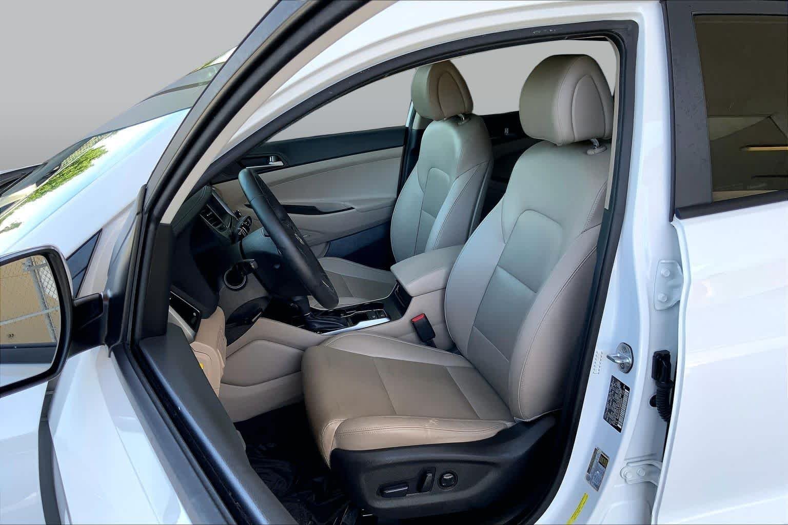 Used 2018 Dazzling White Hyundai Limited image 8