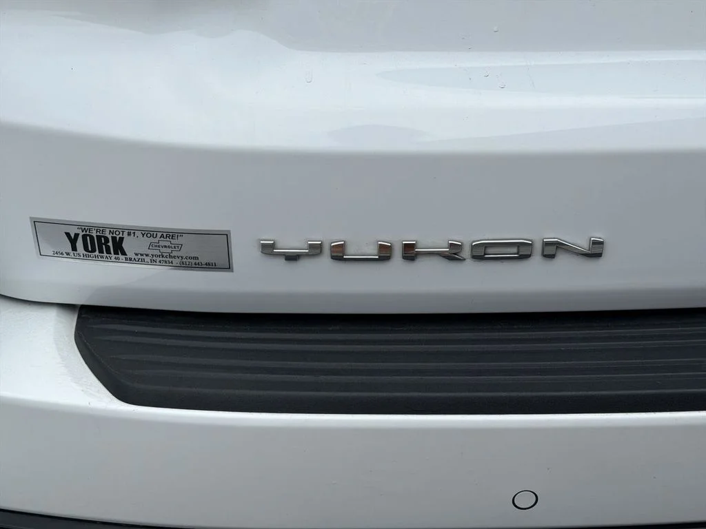 Used 2022 White GMC SLE image 32