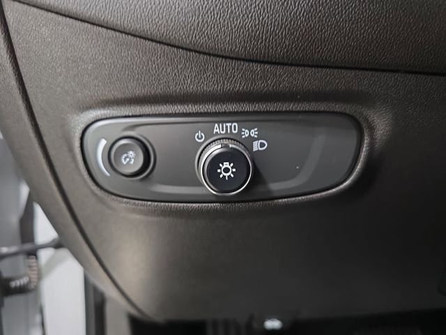 Used 2022 White Chevrolet RS image 24