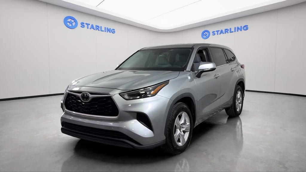 2022 Toyota Highlander L - Photo 17