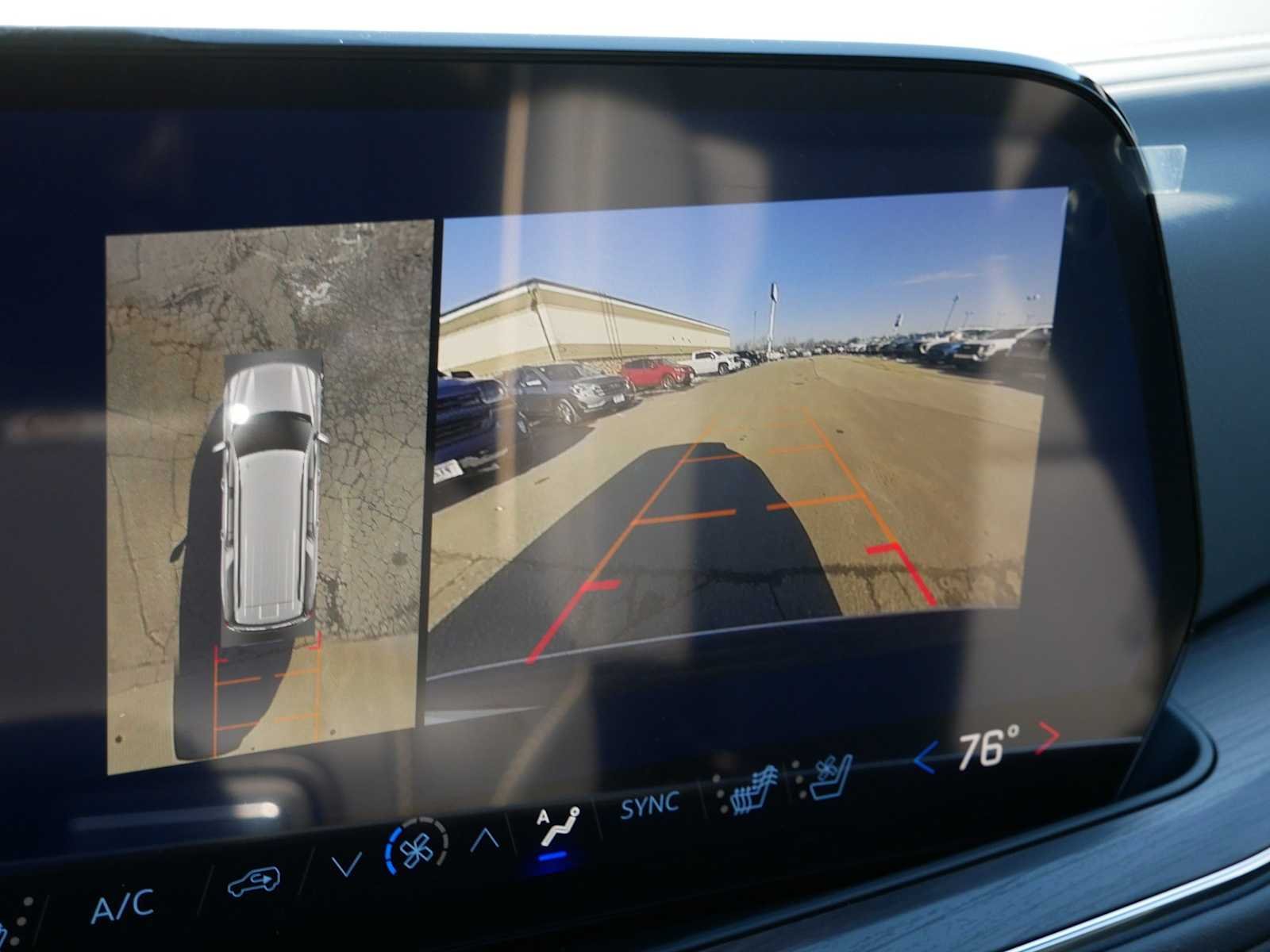 2026 Chevrolet Suburban Premier - Photo 27