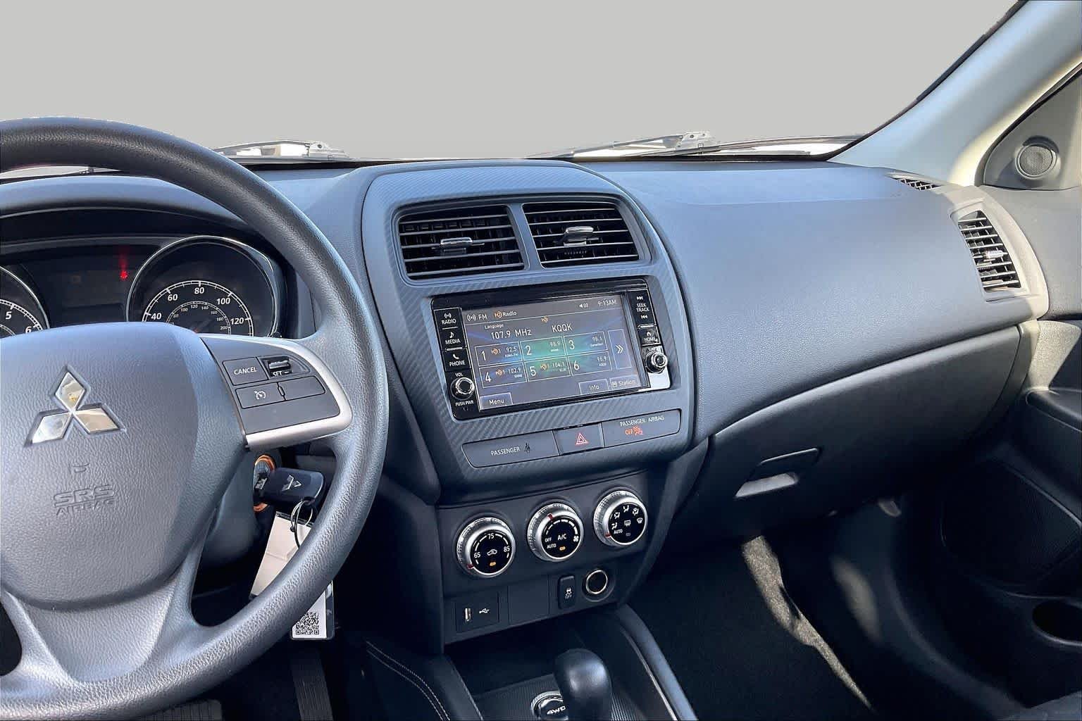 Used 2025 Alloy Silver Metallic Mitsubishi ES image 7