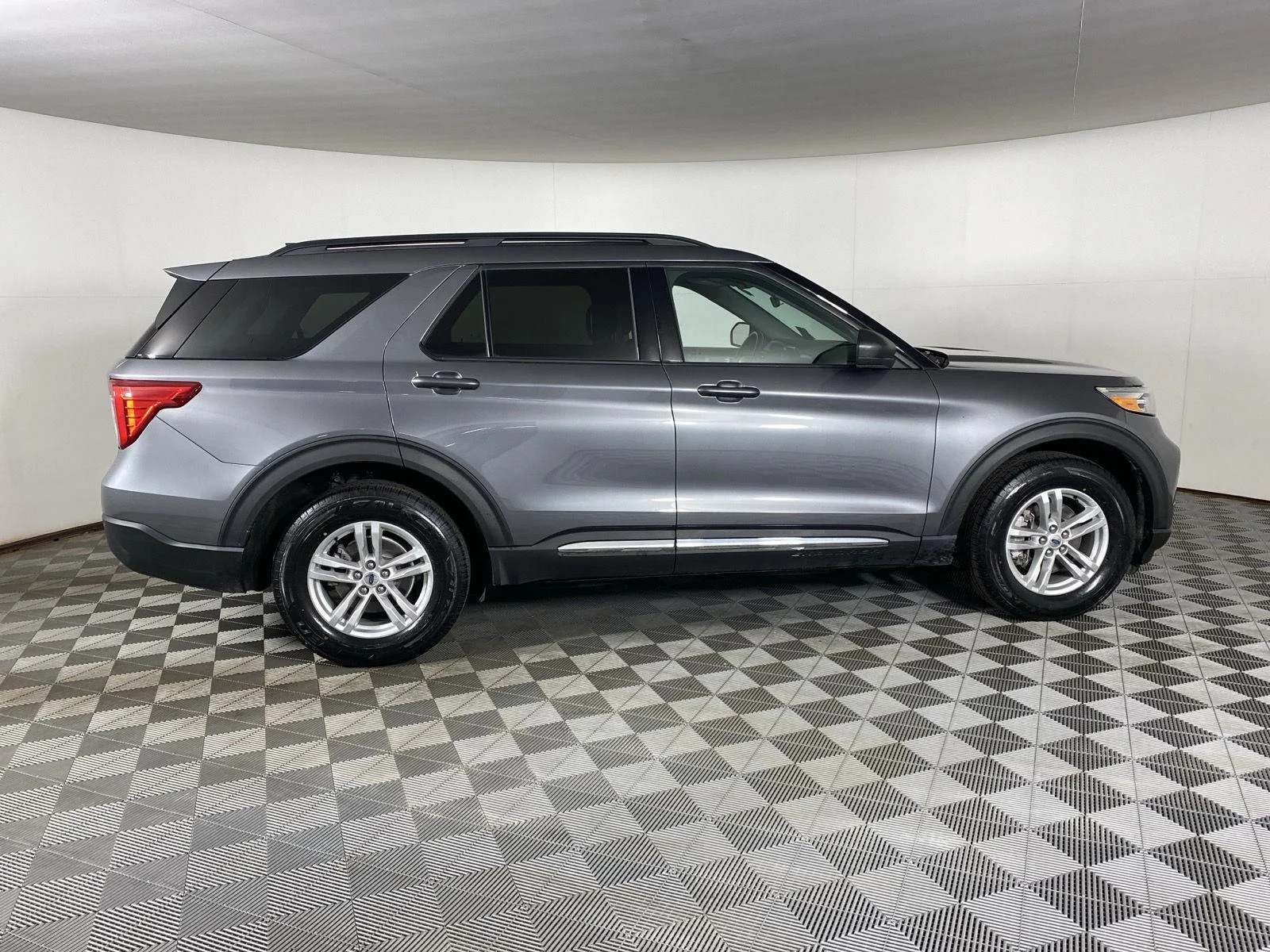Used 2024 Carbonized Gray Ford XLT image 18
