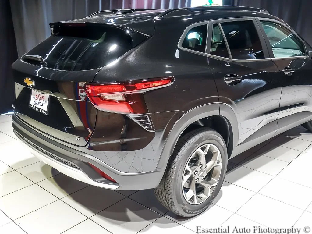 2026 Chevrolet Trax LT - Photo 8