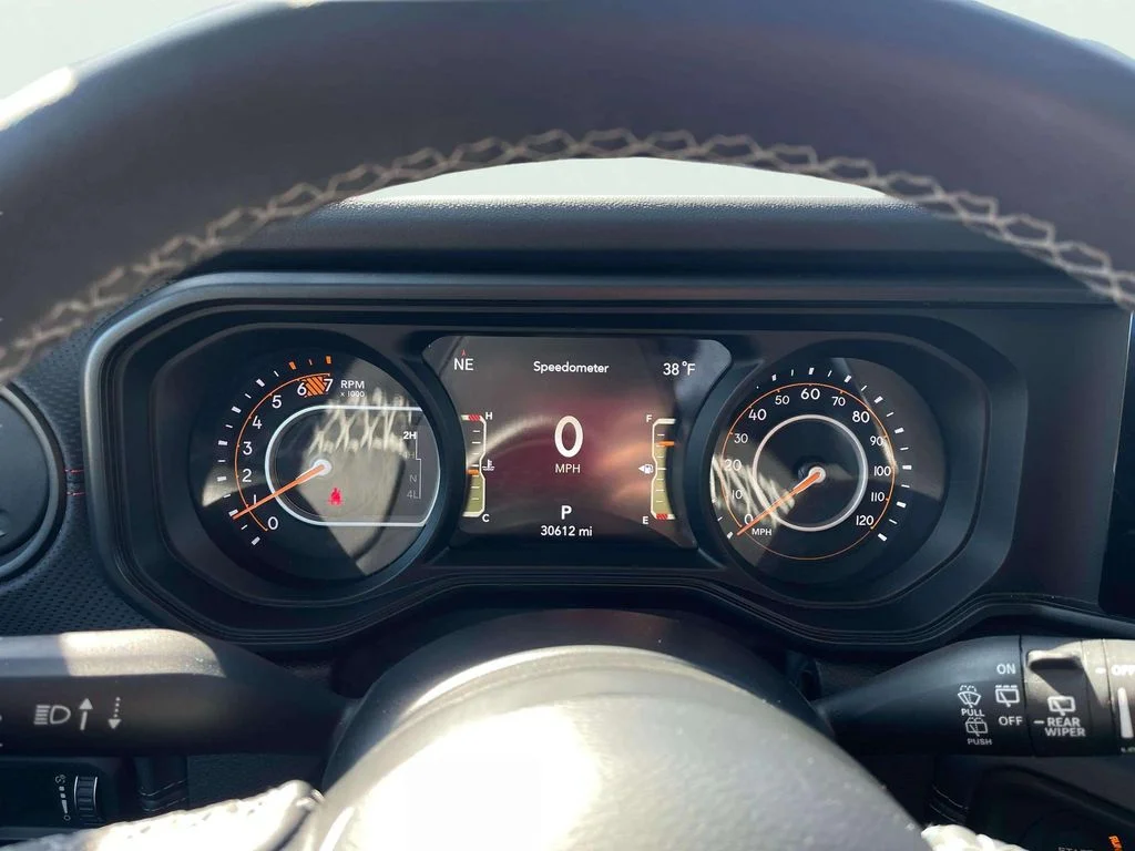 Used 2025 Bright White Clearcoat Jeep Rubicon image 17