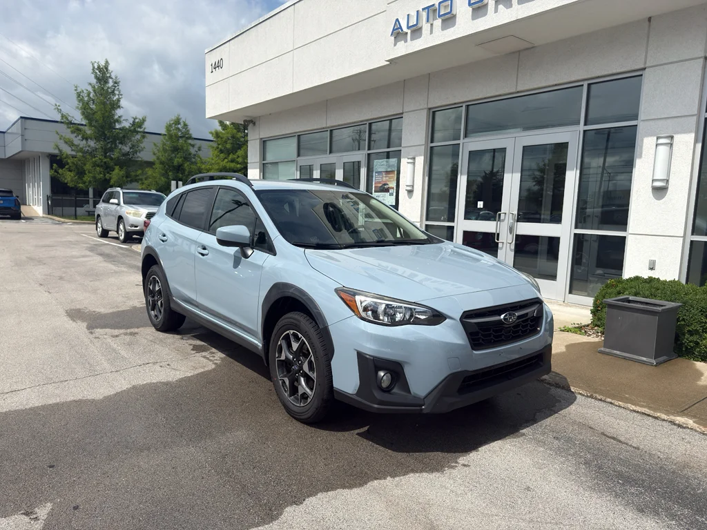 Used 2019 Cool Gray Khaki Subaru Premium image 9