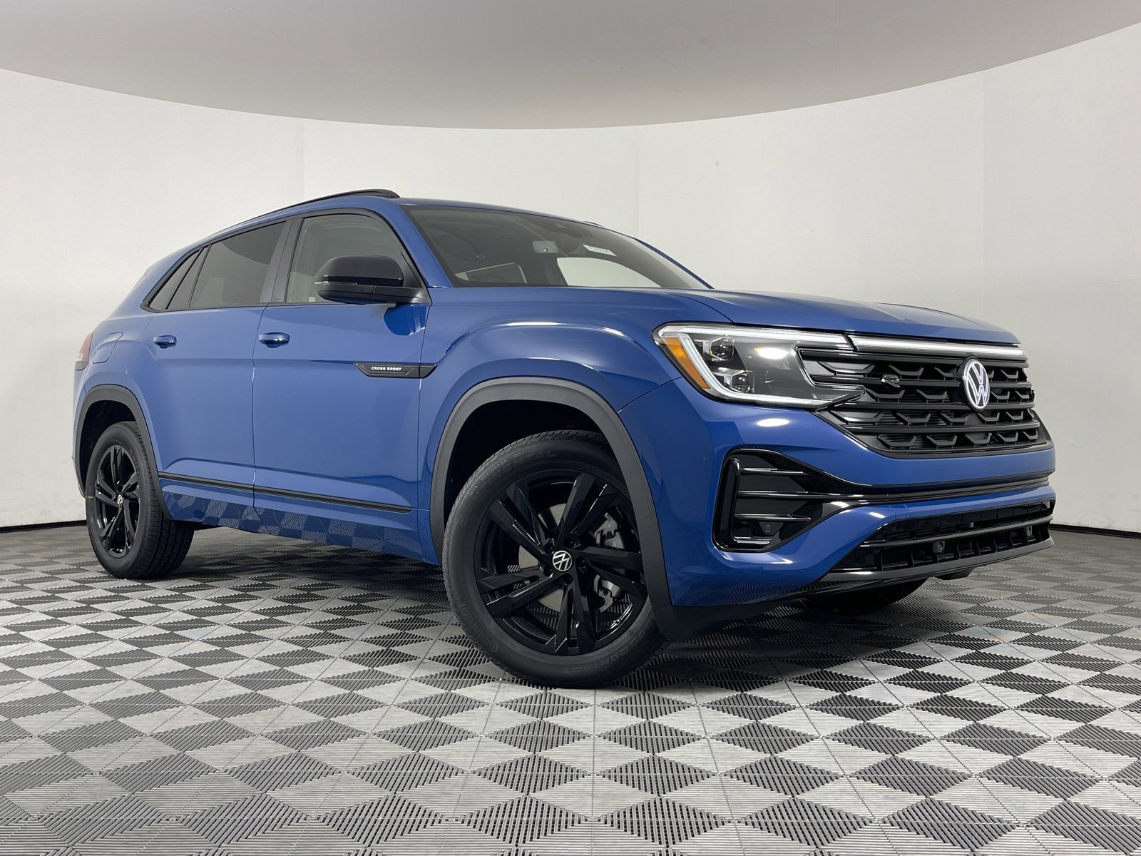 2025 Volkswagen Atlas Cross Sport SEL R-LINE - Photo 2