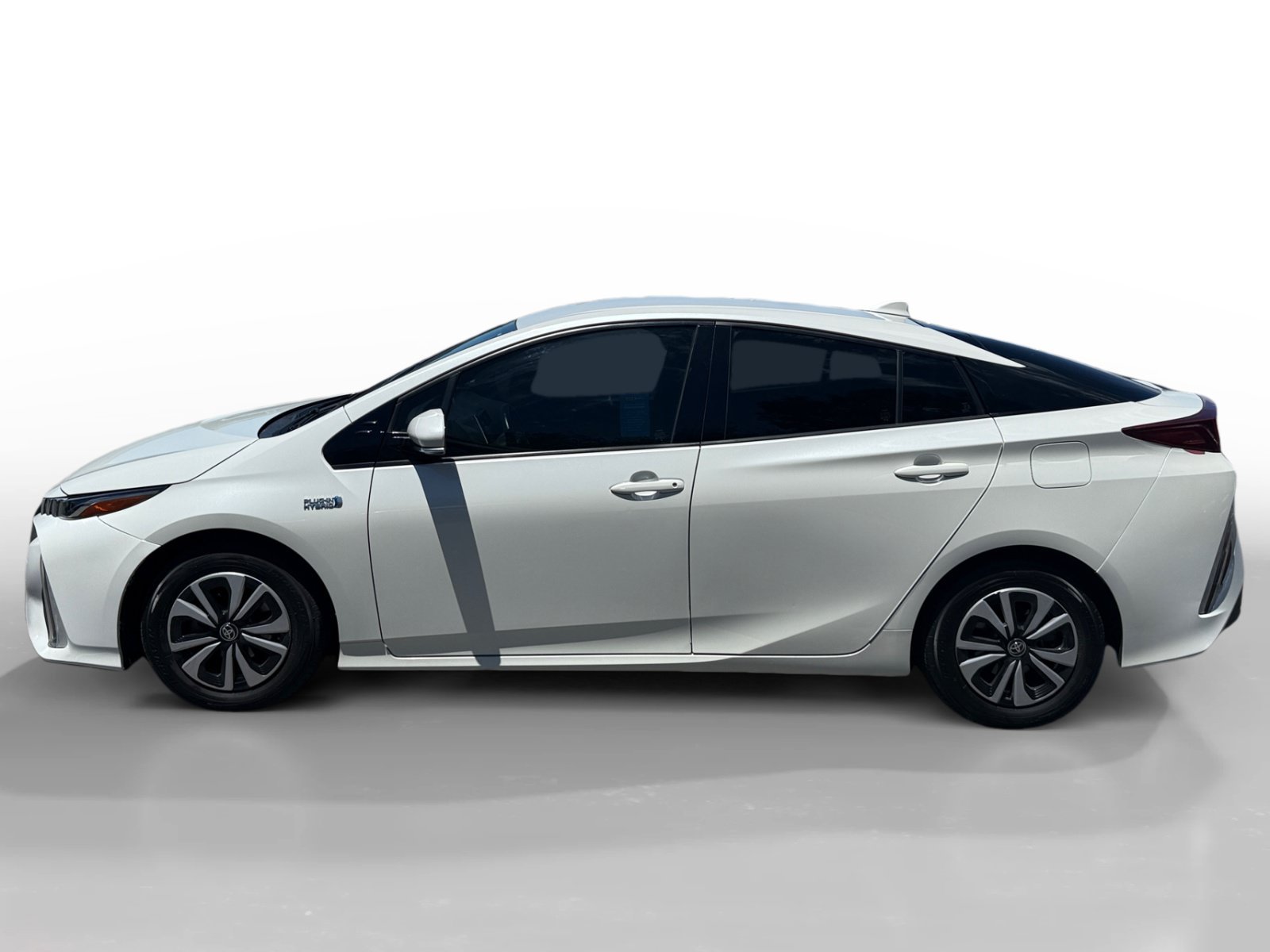 Used 2017 Blizzard Pearl Toyota Plus image 2