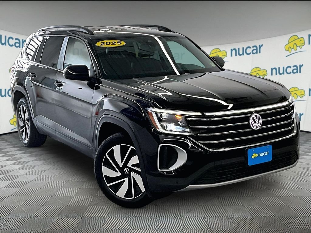 Used 2025 Black Volkswagen 2.0T SE w/Technology image 1